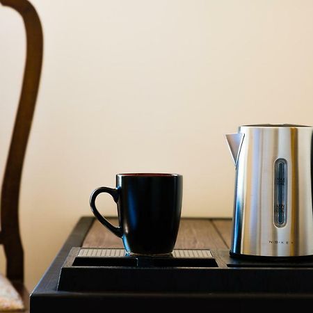 Ch Adrianou Suites Атина Екстериор снимка